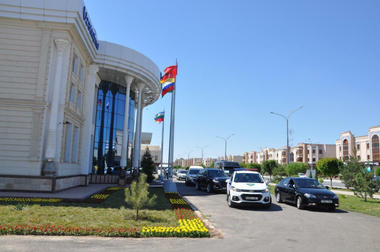 Hotel Uzbekistan ウルゲンチ エクステリア 写真