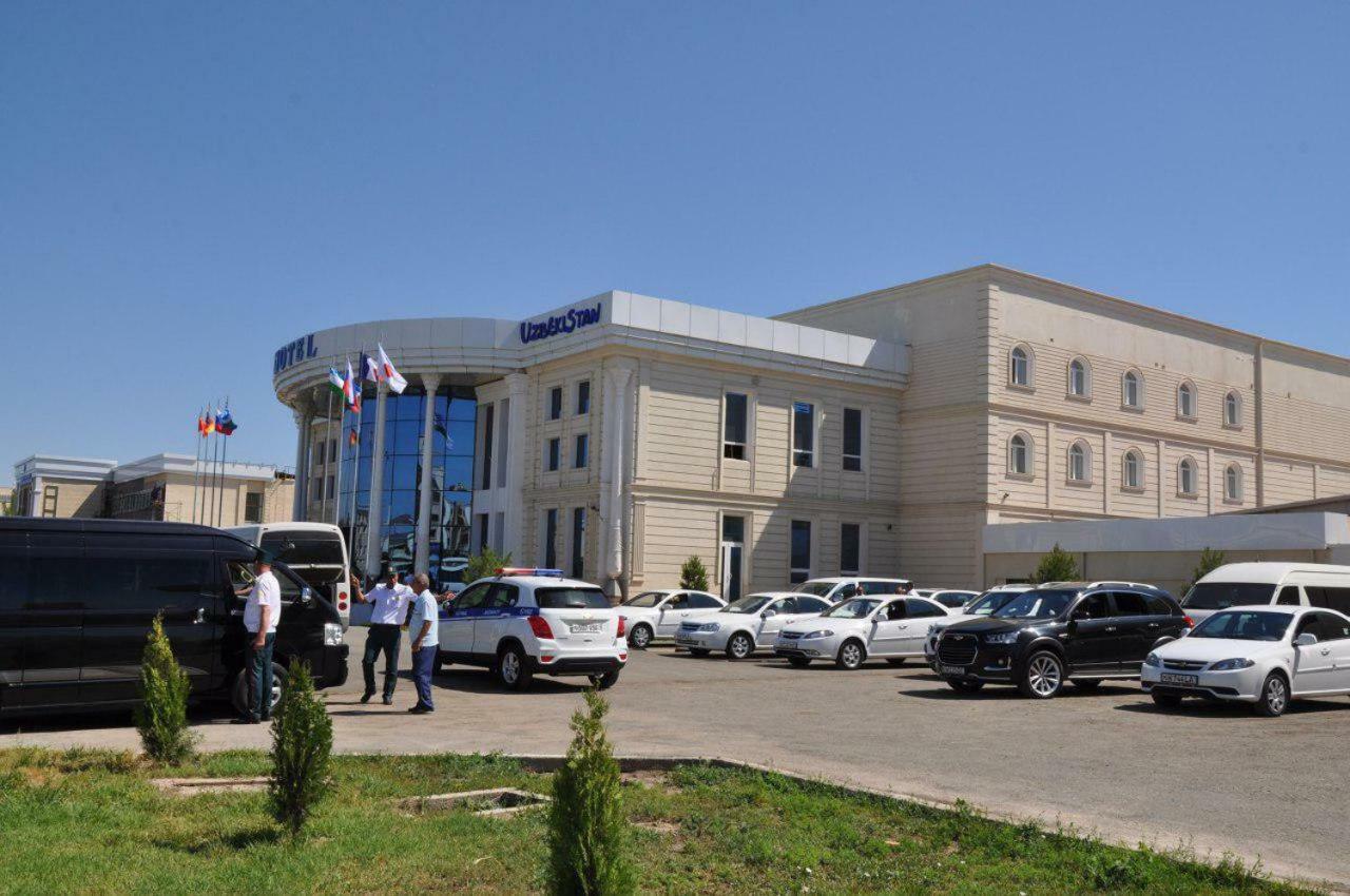 Hotel Uzbekistan ウルゲンチ エクステリア 写真